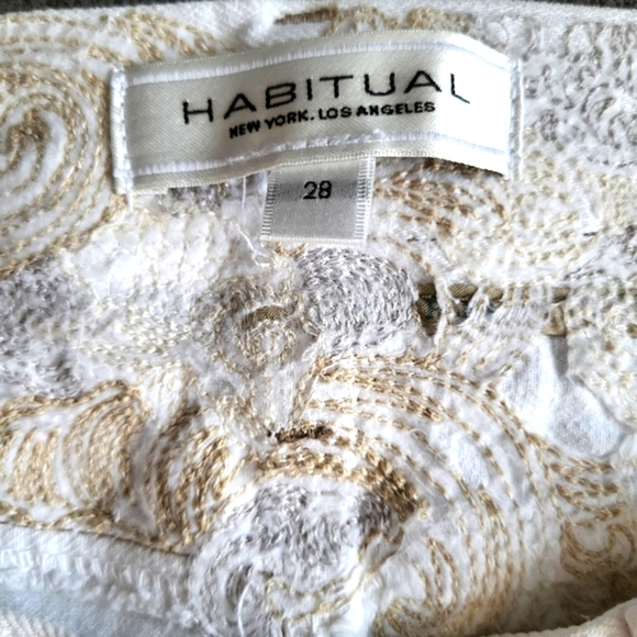 Habitual Straight Leg White Jeans Size 28 - Picture 9 of 16